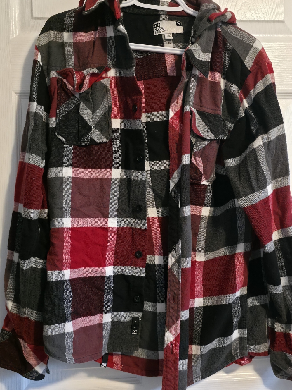 4/$67 Deal! DC Red & Black Plaid Flannel Button-Up Shirt